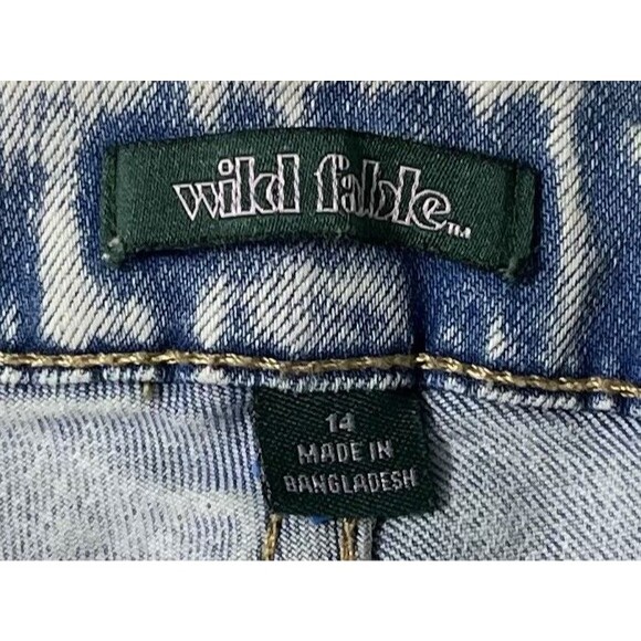 Wild Fable Women High-Rise Flare High Stretch Light Wash Jeans Size 14 - Picture 6 of 8